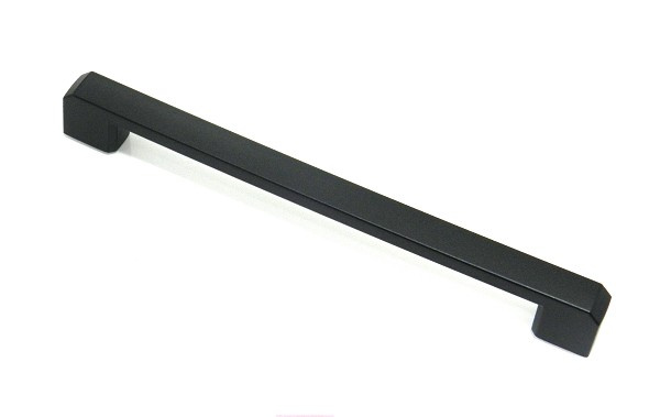 Puxador Plast Vero 192mm Preto Fosco (peça) 
